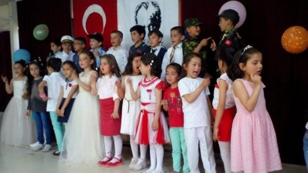 Kenan Evren&rsquo;in Minikleri Artık Okuyor
