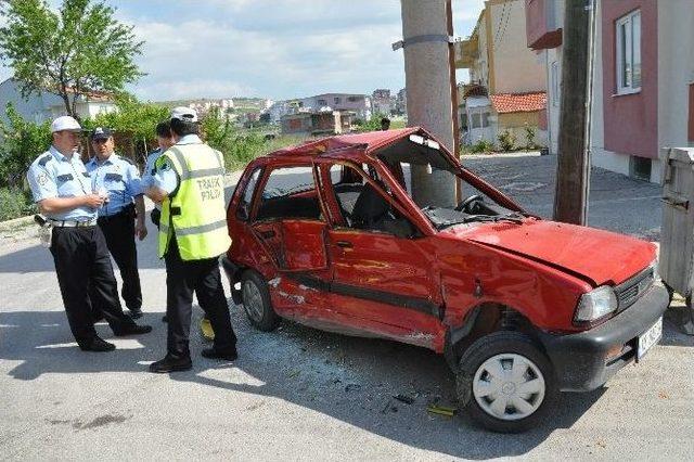 Balıkesir’de Trafik Kazası: 2 Yaralı