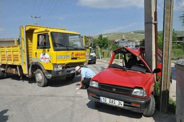 Balıkesir’de Trafik Kazası: 2 Yaralı