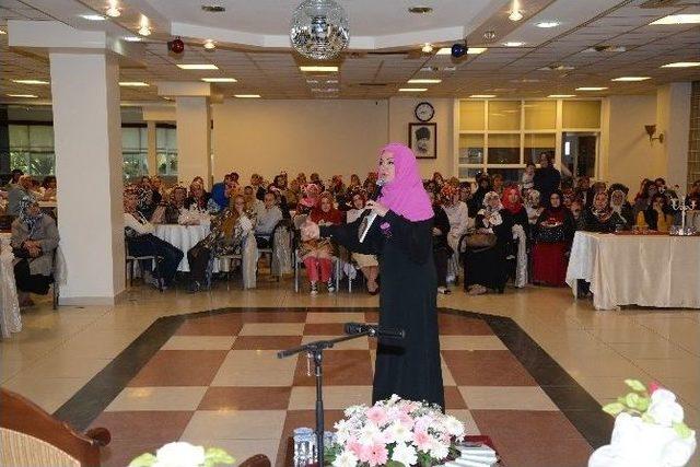 İkbal Gürpınar, Düzceli Annelerle Buluştu