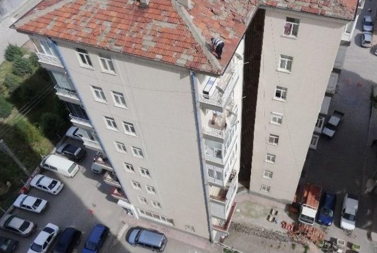 (&ouml;zel Haber) 7 Katlı Binanın &Ccedil;atısında Y&uuml;rekleri Ağza Getiren &Ccedil;alışma
