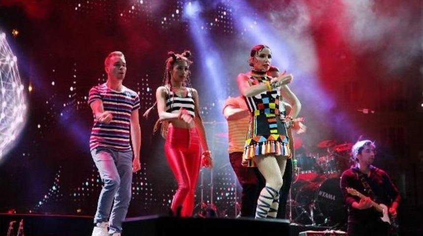 G&uuml;lşen Muhteşem Performansıyla G&ouml;z Doldurdu