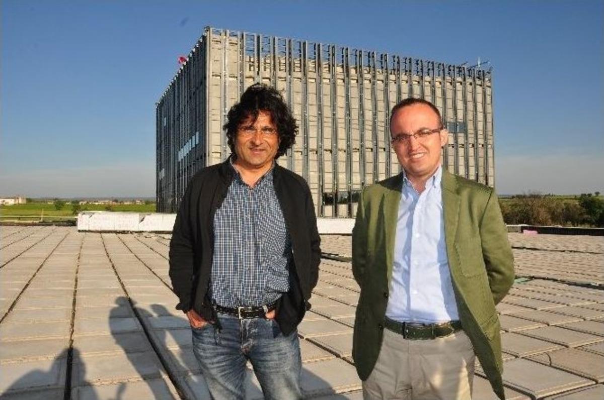 D&uuml;nya Bu M&uuml;zeyi Hasretle Bekliyor