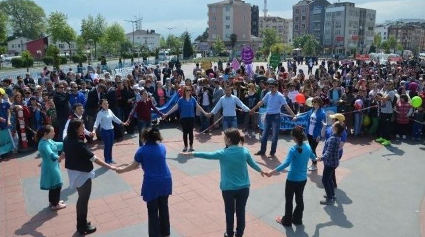 Engelli &Ouml;ğrenciler Farkındalık Oluşturdu