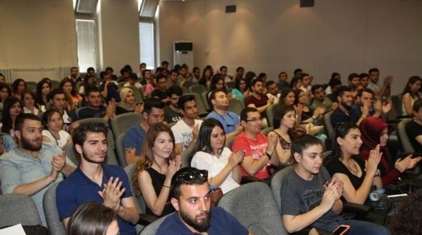 Başkan Piriştina&rsquo;dan Gen&ccedil;lik Merkezi M&uuml;jdesi