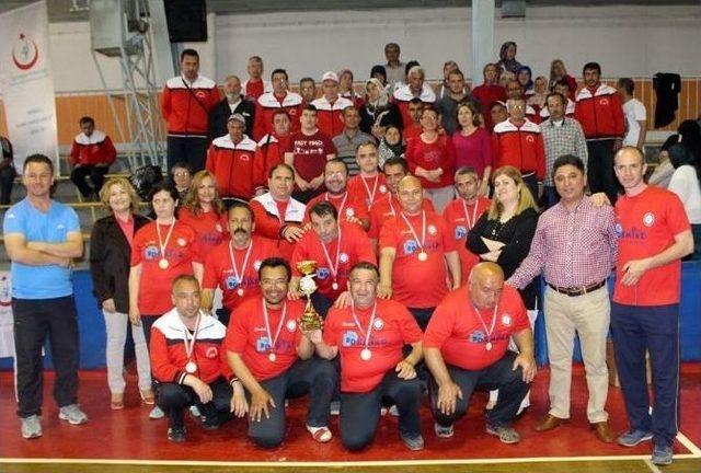 Amatem Hastaları Voleybol Maçı İle Stres Attı