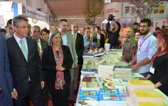 Diyarbakır'da '1'inci Amed Kitap Fuarı' Açıldı