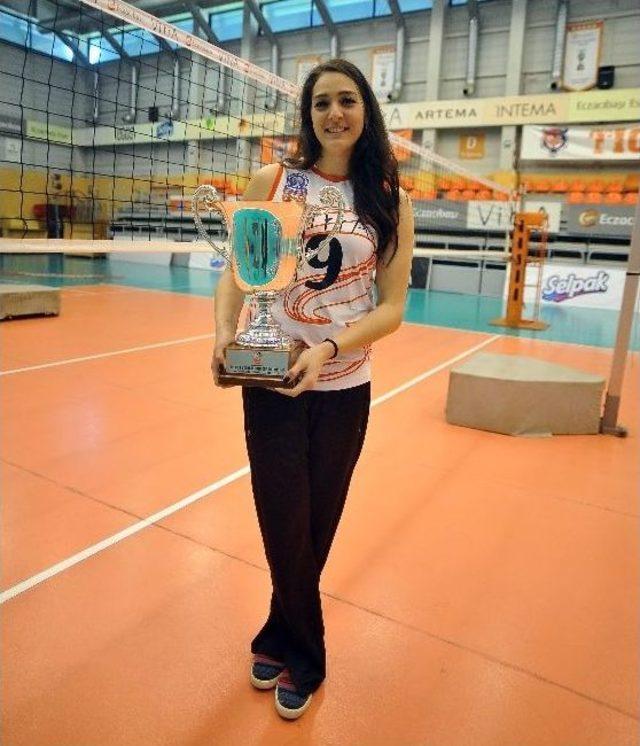 Eczacıbaşı Vitra Oyuncuları Zirvede Kalmak İstiyor 1