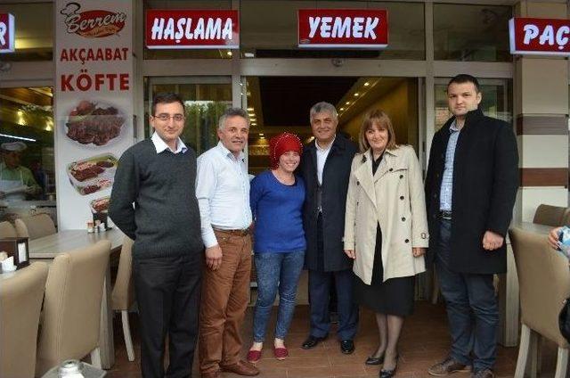 Ak Parti Trabzon Milletvekili Adayı Günnar Demircide Örsün Başına Geçip Demir Dövdü