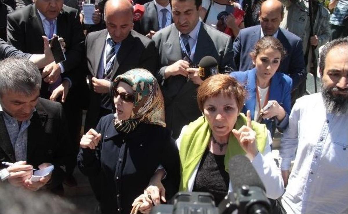 Kenan Evren&rsquo;in Cenaze Namazında Protesto