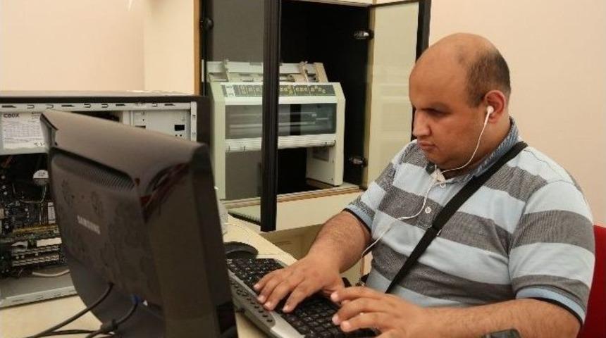 Diyarbakır&rsquo;da &lsquo;engelsiz Yaşam&rsquo; &Ouml;r&uuml;l&uuml;yor