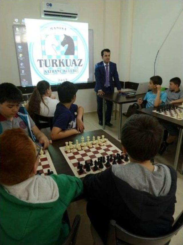 Et&uuml;t Merkezinden, Turkuaz Satran&ccedil; Kul&uuml;b&uuml;ne Ziyaret 2