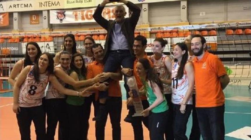 D&uuml;nya Kul&uuml;pler Şampiyonluğuna Kovalamaca Totemi!