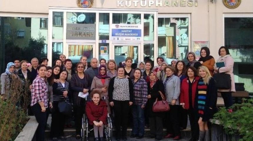 Alanya Emine Hacıkura K&uuml;t&uuml;phanesi&rsquo;nde Son Bilgisayar Kursu