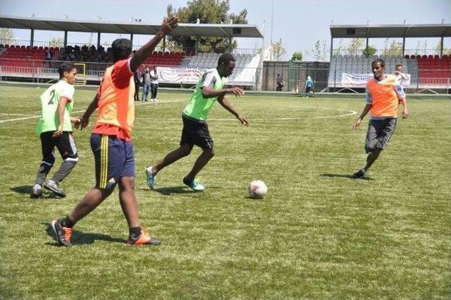 2. Geleneksel Uluslararası Öğrenci Futbol Turnuvası Sona Erdi