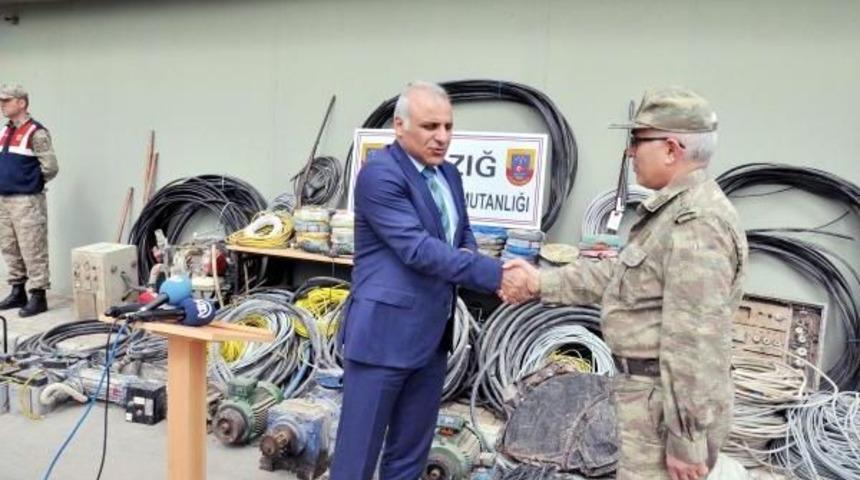 Kablo Hırsızlığı Şebekesine Operasyon: 19 G&ouml;zaltı