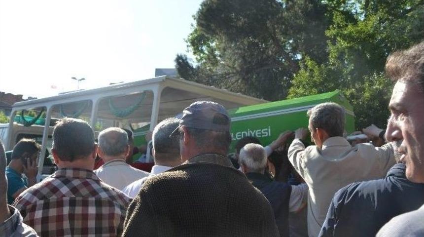Bursa&rsquo;da Hayatını Kaybeden &Uuml;niversite &Ouml;ğrencisi Son Yolculuğuna Uğurlandı