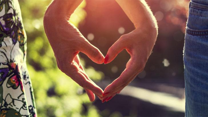 Gelin adayları, d&uuml;ğ&uuml;n mevsimi i&ccedil;in hazır mısınız? İşte işinize yarayacak ipu&ccedil;ları