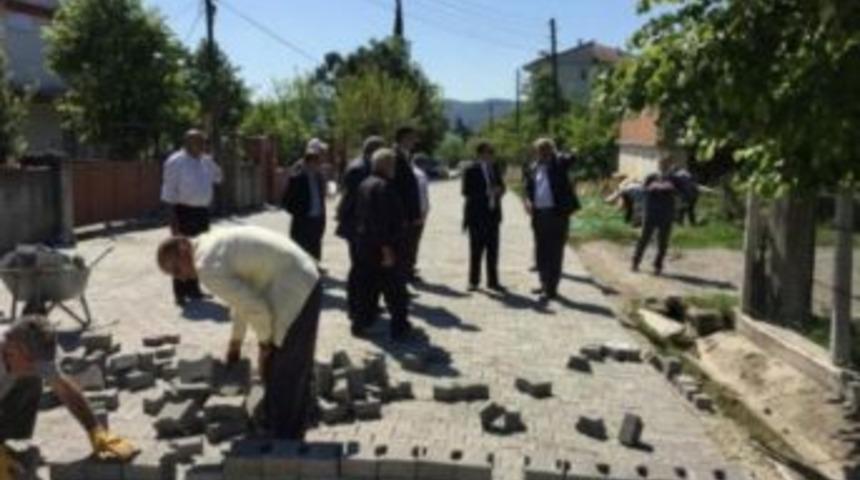 K&ouml;y Yollarında &Ccedil;alışmalar Başladı