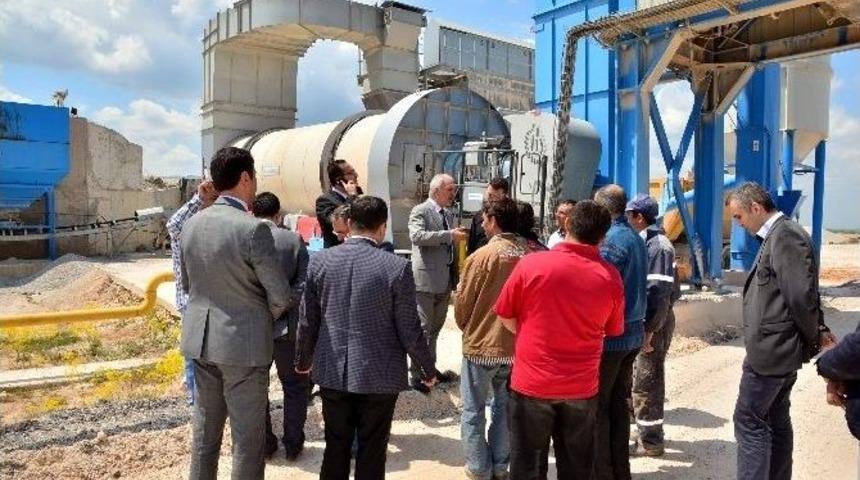 Kamil Sara&ccedil;oğlu: T&uuml;m Yollara Uluslar Arası Standartta Asfalt