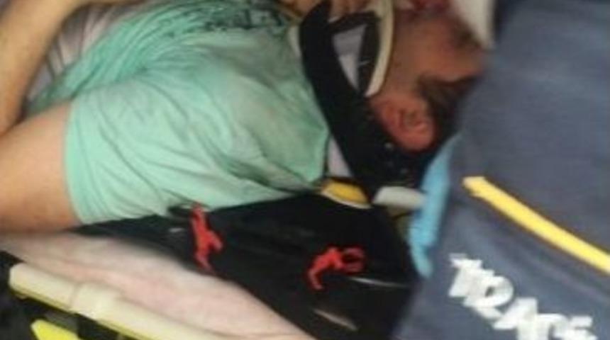 İş&ccedil;i Servisi Devrildi, Yolcular Etrafa Savruldu