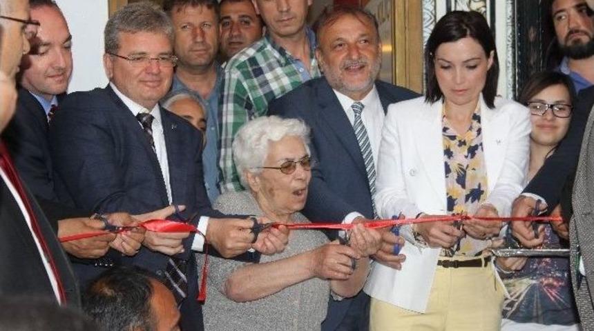 Vural, İzmir&rsquo;de Sim&rsquo;in A&ccedil;ılışını Yaptı