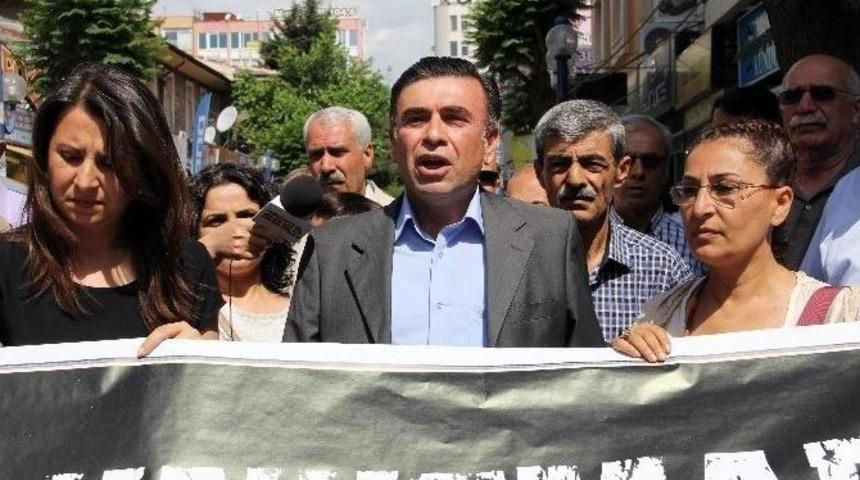 Hdp&rsquo;liler Soma Faciasını Protesto Etti