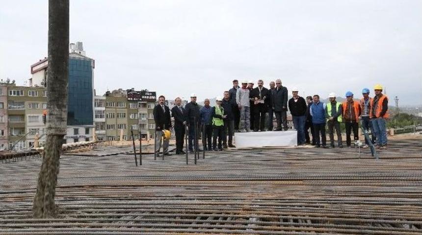 Karayolları Kavşağı&rsquo;na İlk Tabliye Betonu Atıldı