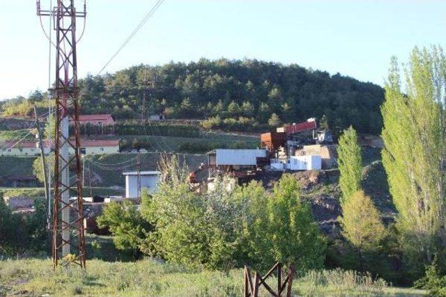 5 Aydır Paralarını Alamayan Maden Işçileri Iş Bıraktı