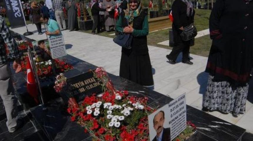 Soma'da 301 Madenci I&ccedil;in Bir Yıl Sonra Aynı Acı, Aynı Ağıt