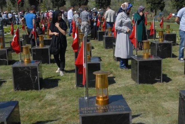 Soma'da 301 Madenci Için Bir Yıl Sonra Aynı Acı, Aynı Ağıt