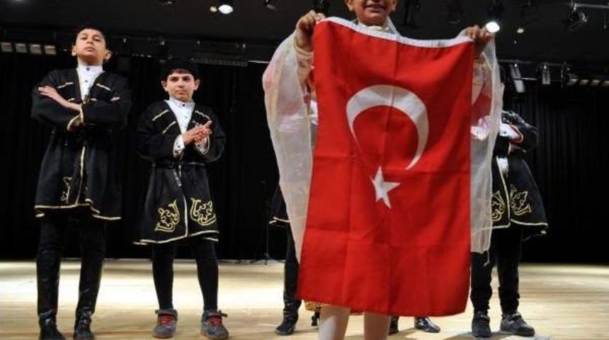 Engelli &Ouml;ğrencilerin G&ouml;sterisi Alkışlandı