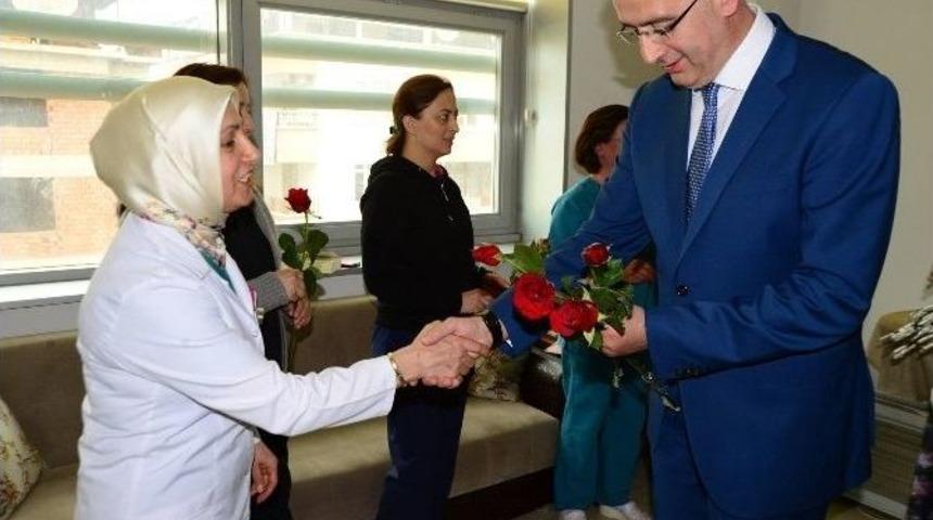 Bulancak Belediye Başkanı Recep Yakar&rsquo;dan Hemşirelere G&uuml;l