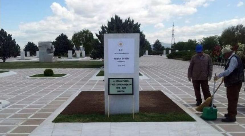 Kenan Evren&rsquo;in Mezarında D&uuml;zenleme &Ccedil;alışmaları Devam Ediyor