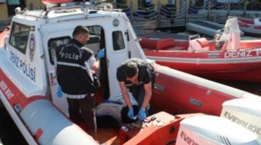 Konak İskelesi A&ccedil;ıklarında Ceset Bulundu