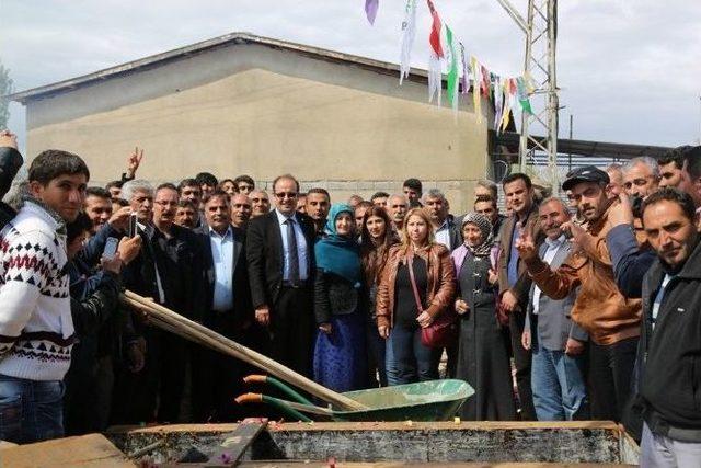 İpekyolu Belediyesi’nden Taziye Evi Yapımı