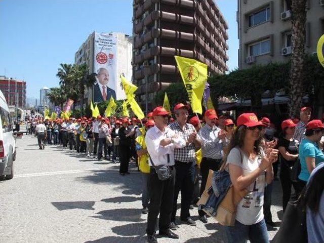 Bes Üyeleri Hakları Ve Soma Için Yürüdü