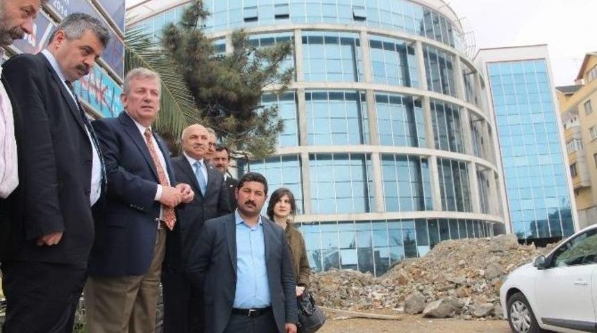 Pekşen, "7 Haziran&rsquo;da Vatandaş Ak Parti&rsquo;nin Dişini &Ccedil;ekecek&rdquo;