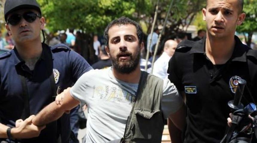&Uuml;niversitede Soma Protestosunda 10 G&ouml;zaltı