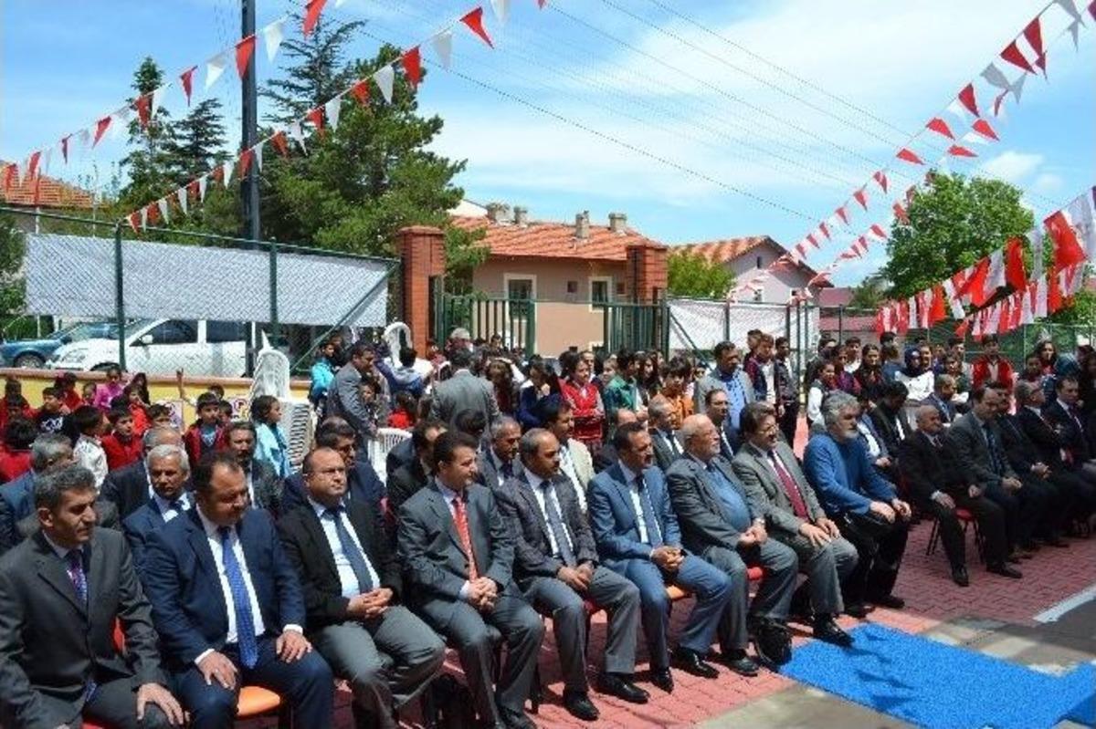 &Ouml;ğrenciler, Fuarda Kitaplarla Buluştu