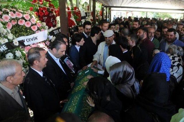 Sami Hoştan Son Yolculuğuna Uğurlandı 1
