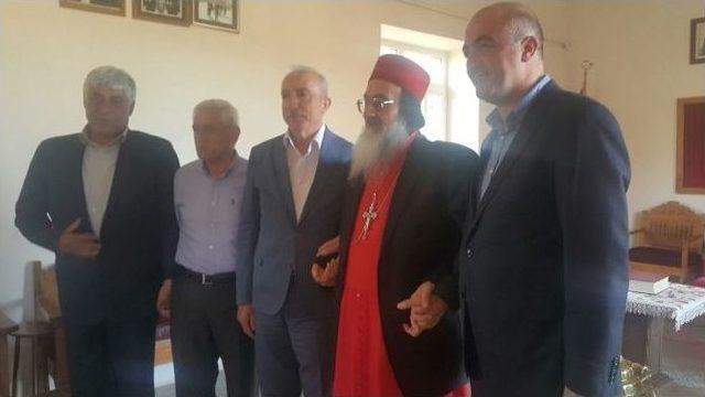 Miroğlu, Süryani Dernekler Federasyonu Ve Morgabriel Manastırı’nı Ziyaret Etti