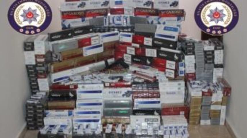 Polisten Ka&ccedil;ak Sigara Ve Uyuşturucu Operasyonu