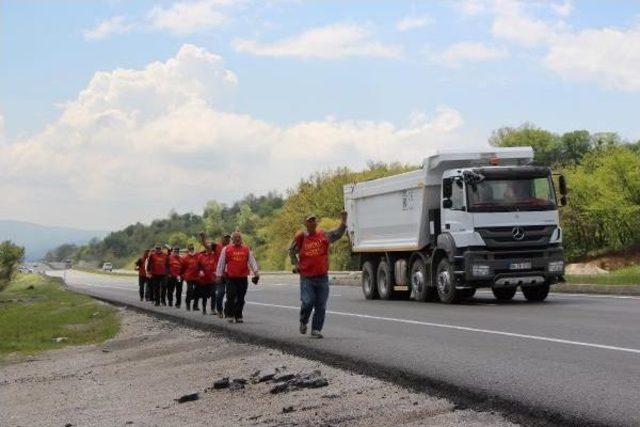 Ankara'ya Yürüyen Emekliler, Bolu Dağı'nı Geçişte Zorlandı