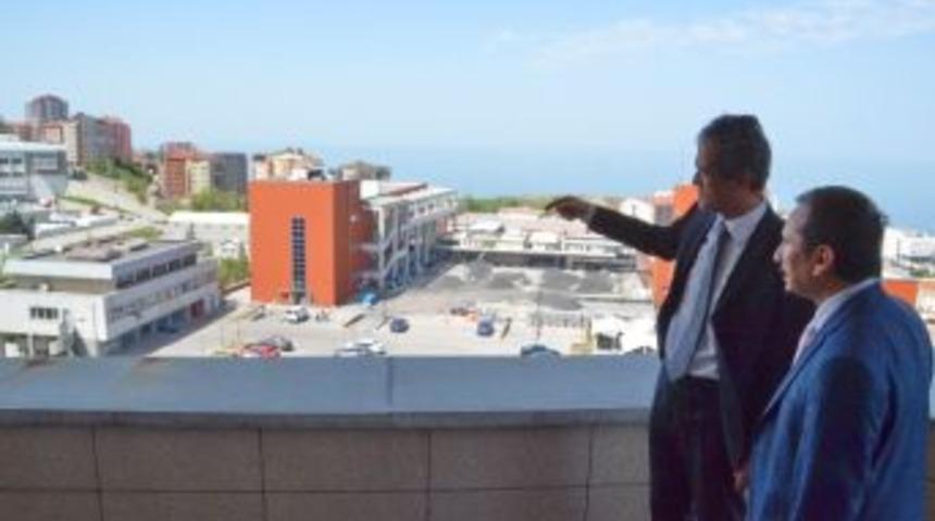 Bir D&uuml;nya &Uuml;niversitesi; Be&uuml;