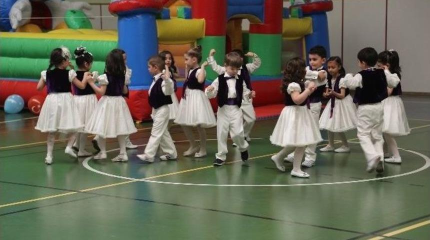 İhlas Koleji&rsquo;nde 10. Geleneksel Okul &Ouml;ncesi Şenliği Yapıldı