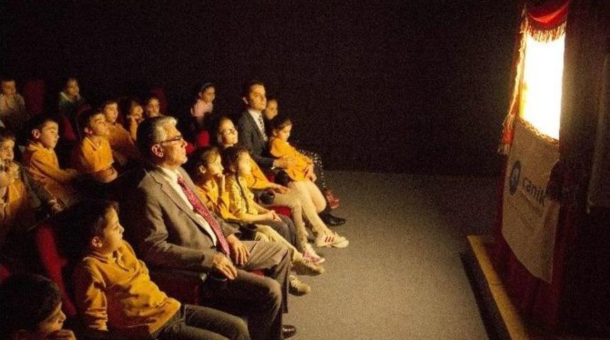 Canik&rsquo;ten Hem Tiyatro Hem Hayat Dersi