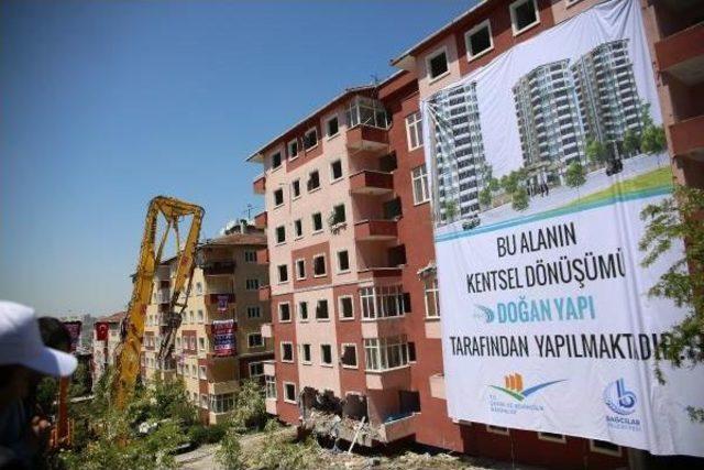 Bakan G&uuml;ll&uuml;ce Tesis A&ccedil;tı Davullu Zurnalı Yıkıma Katıldı 1