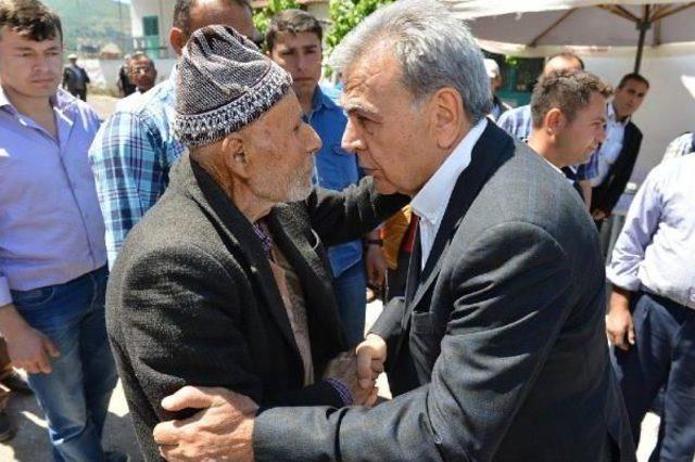 Kocaoğlu ndan Kınıklı Madenci Ailelerine Yıld&ouml;n&uuml;m&uuml; Ziyareti 2