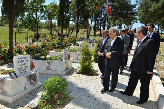 Kocaoğlu ndan Kınıklı Madenci Ailelerine Yıld&ouml;n&uuml;m&uuml; Ziyareti 3